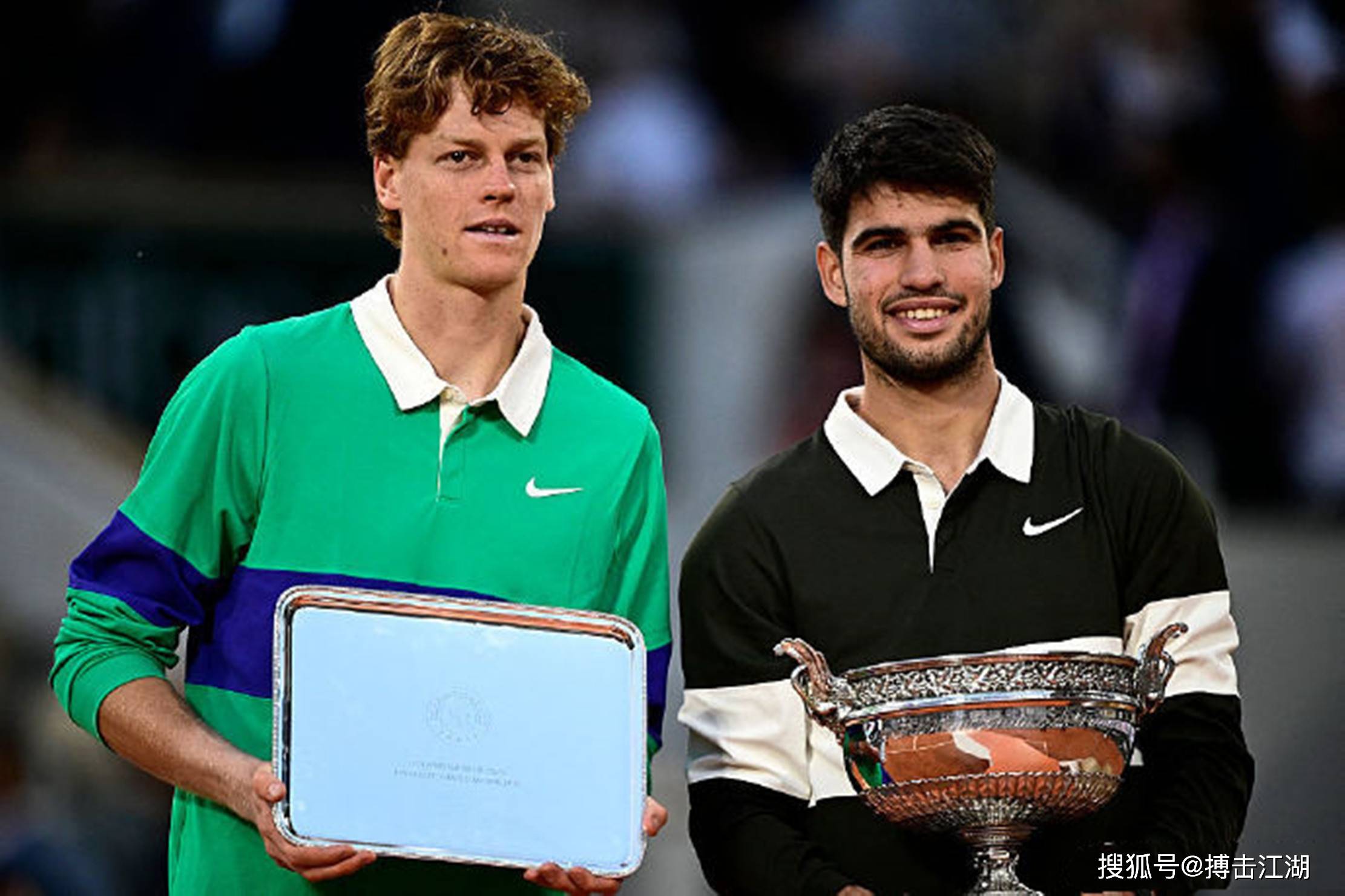 的中场核心 的中场核心