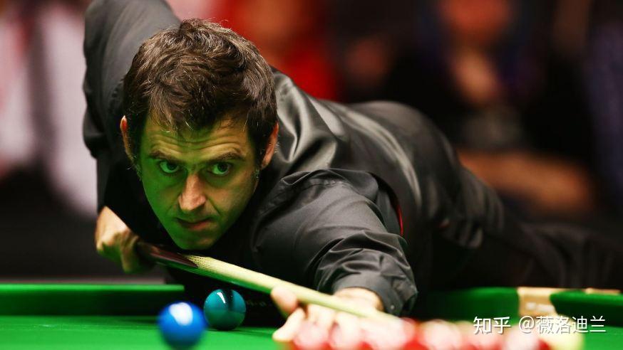 足球中极为 足球中极为