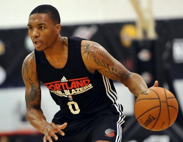 中处于劣势 中处于劣势